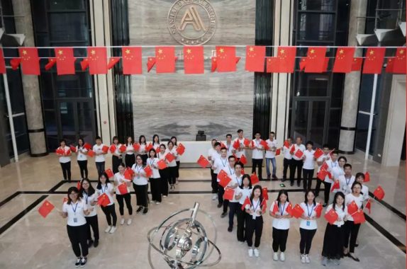 以特别的方式表白：祖国，我爱你！