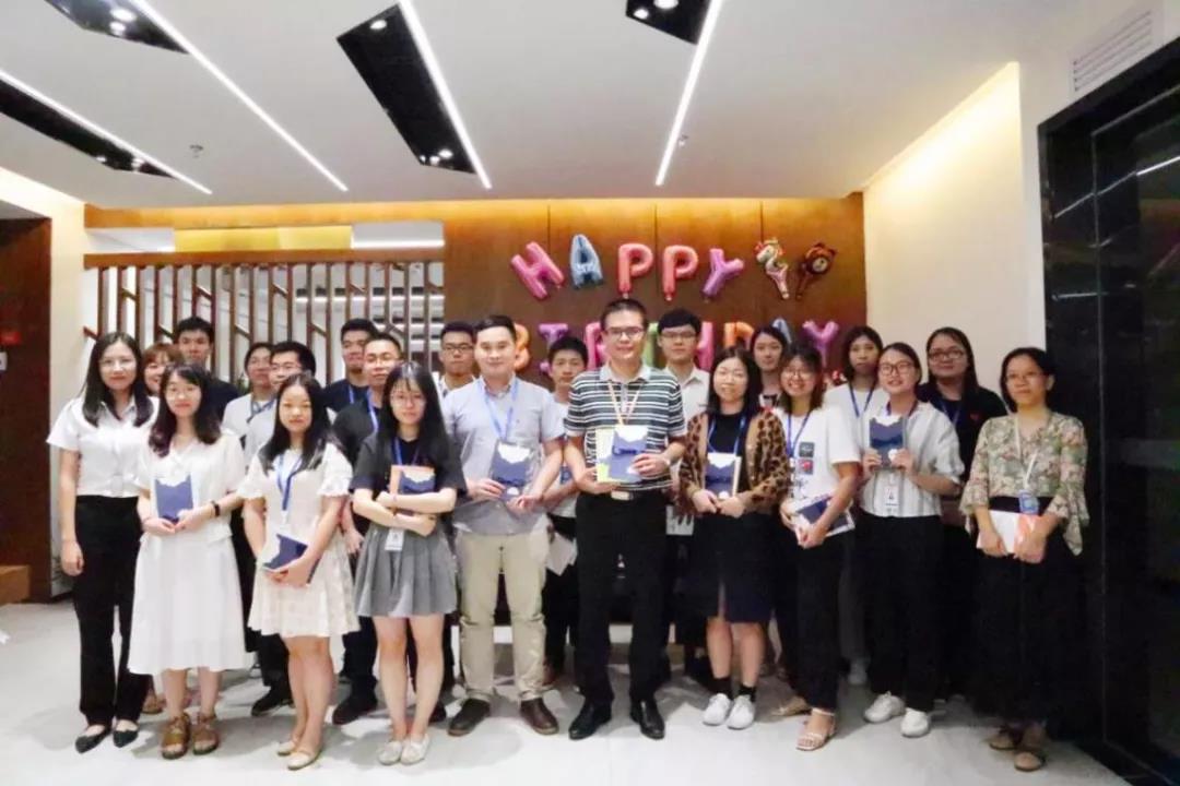 平常的工作日，某互联网公司发生了......